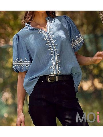 Oddi Solid Embroidered Short Bubble Sleeve Blouse in Blue (view 2)