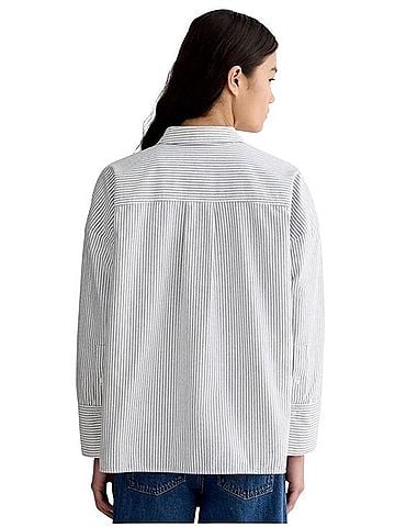 Everlane The Boxy Oxford Long Sleeve Button-Down Shirt (view 2)