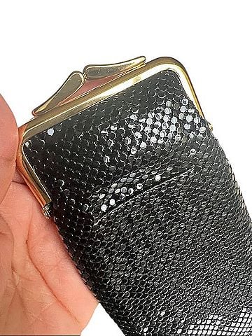 Whiting & Davis Clutch (view 2)