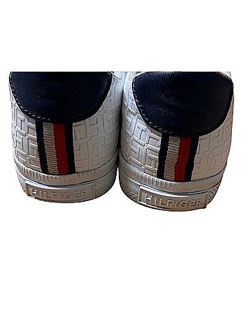 Tommy Hilfiger Sneakers (view 2)