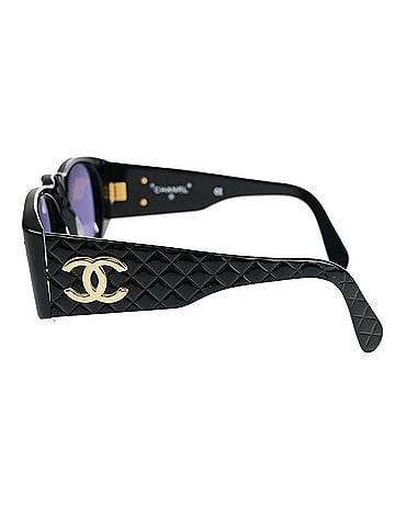 Chanel Logo Cc Plastic Black Plastic Sunglasse Accessory (view 2)