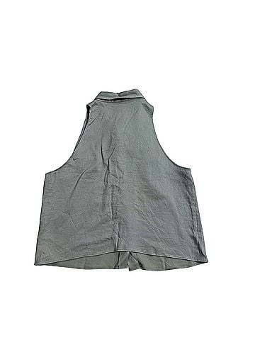 Aritzia Sleeveless Button-Down Shirt (view 2)