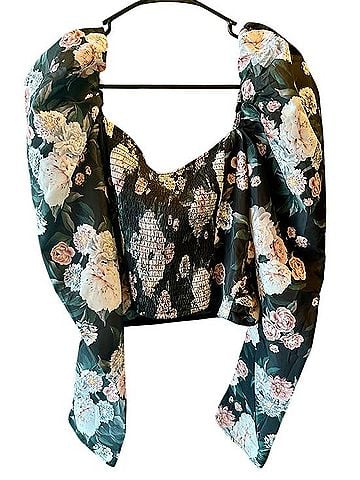 Buddy Love Chloe Puff Sleeve Crop Top Long Sleeve Top (view 2)
