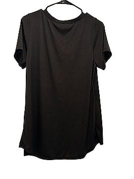 Lularoe Short Sleeve Blouse (view 2)