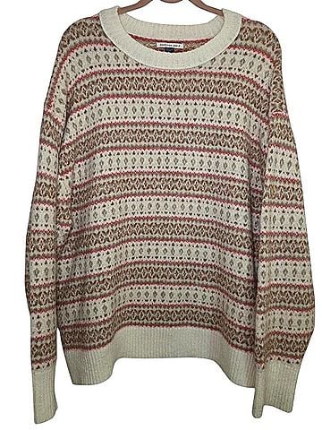 American Eagle Outfitters Pullover Sweater (view 1)