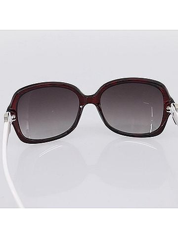 Chanel Logo Cc Plastic White Plastic Sunglasse Accessory (view 2)