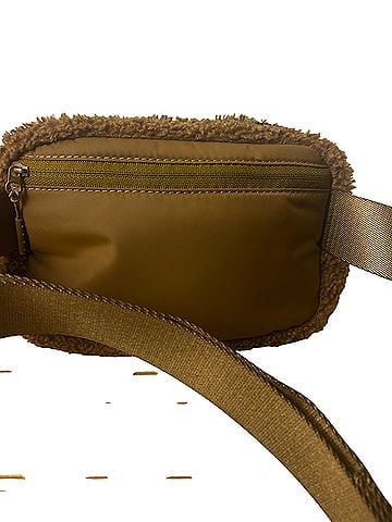 Lululemon Athletica Everywhere Crossbody Bag (view 2)
