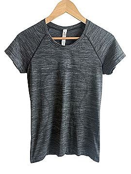 Lululemon Athletica Swiftly Tech Short Sleeve 2.0 Short Sleeve T-Shirt (view 1)