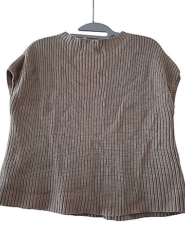 Lillusory Short Sleeve Blouse (view 2)