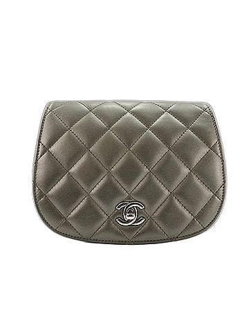 Chanel Chanel Matelassé Shoulder Bag, Gold (view 2)