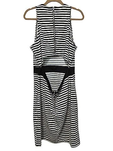 H&M Casual Dress (view 2)