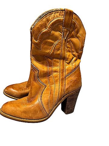 Dingo Boots (view 2)