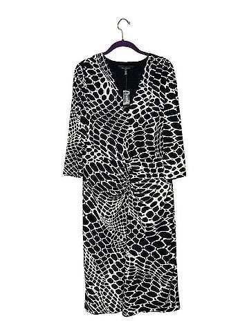 White House Black Market Black &amp; White Printed Wrap-Style Midi Dress Casual Dress (view 1)