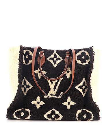 Louis Vuitton OnTheGo Tote Monogram Giant Teddy Fleece GM (view 1)