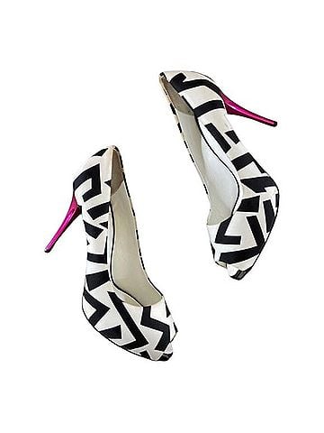 Giuseppe Zanotti Geometric 80s Inspired Retro Peep Toe Pumps Heels Heels (view 2)