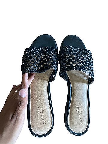 Universal Thread Sandals (view 1)