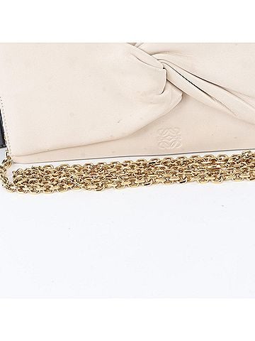 Loewe Loewe Anagram Leather Chain Shoulder Bag Crossbody for Women (view 2)