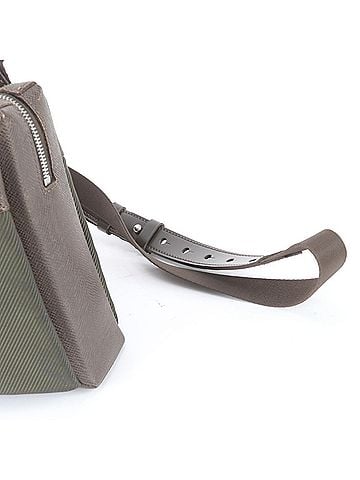 Louis Vuitton Louis Vuitton Taiga Sayan M30908 Leather Shoulder Bag Messenger Business for Men (view 2)
