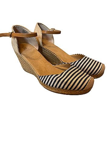 White Mountain Wedges (view 2)
