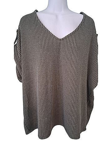 Belldini Short Sleeve Blouse (view 1)