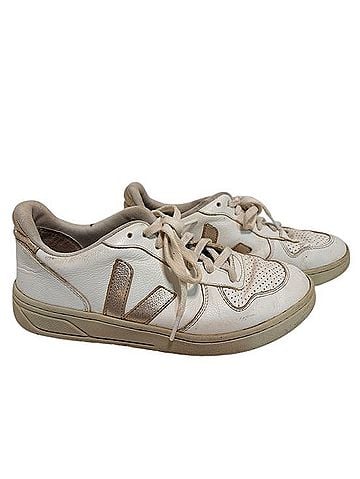 VEJA V-10 Sneakers (view 1)