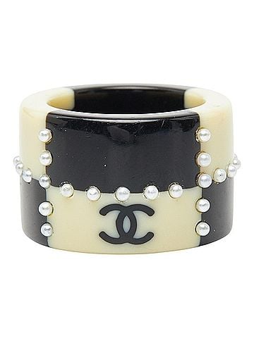 Chanel Chanel Coco Mark Ring, Black/Ivory Plastic with Faux Pearl, Women's Ring. (view 1)