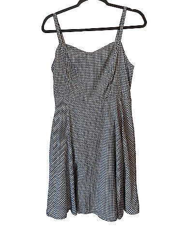 Old Navy Casual Dress (view 1)