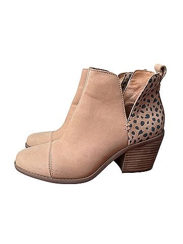 TOMS Everly Ankle Boots (view 1)