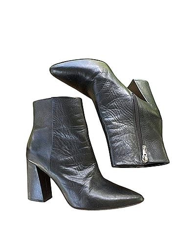 Vince Camuto VC-Thelmin Ankle Boots (view 1)