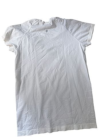 Lululemon Athletica Short Sleeve Blouse (view 2)