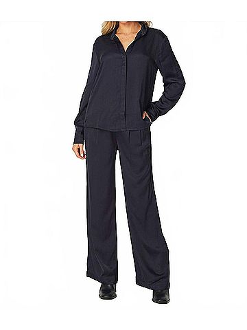 Bella Dahl Pleated Wide Leg Trouser in Navy Eclipse (view 2)