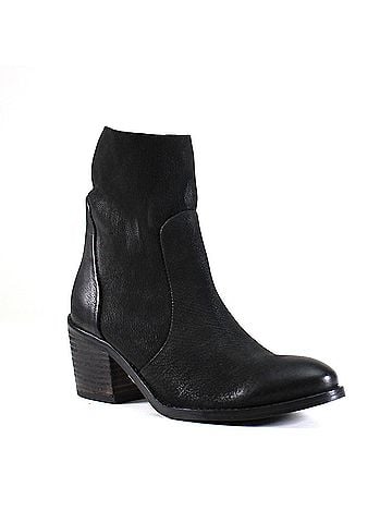 Diba True Women's Majes Tic Boots (view 1)