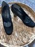 Stuart Weitzman 100% Suede Black Heels Size 6 1/2 - photo 4