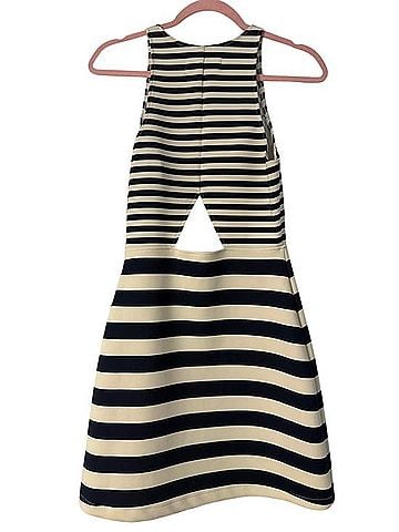 Abercrombie & Fitch Casual Dress (view 2)