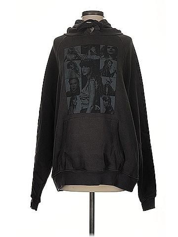 Taylor Swift Taylor Swift Pullover Hoodie (view 1)
