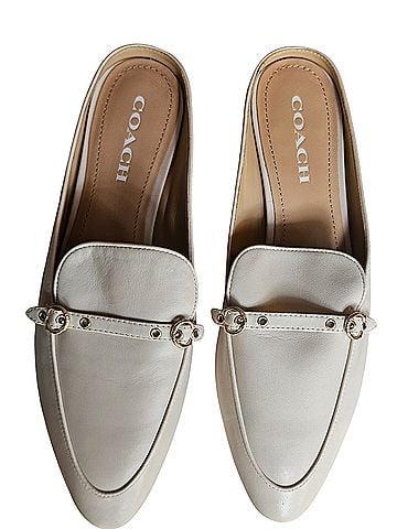 Coach Flats (view 1)