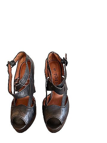 No 704b. Heels (view 1)