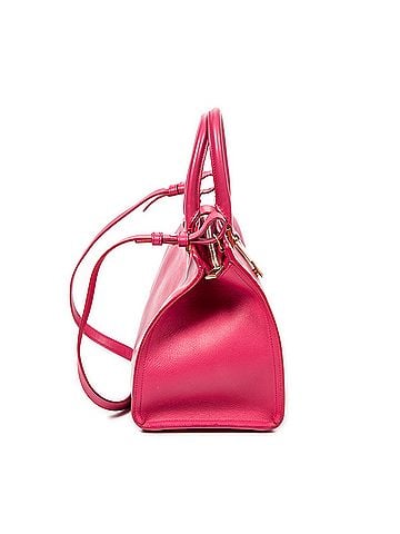 Yves Saint Laurent Small Classic Y Cabas (view 2)