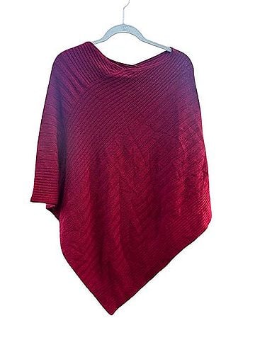 Beryll Poncho (view 1)