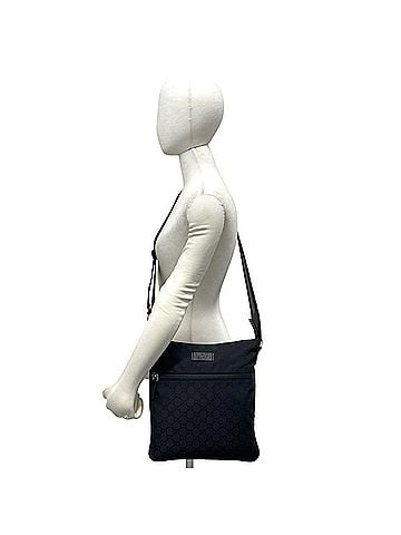 Gucci GUCCI GG Logo Pattern Canvas Leather Genuine Shoulder Bag Sacoche Pouch Black 21760 (view 2)