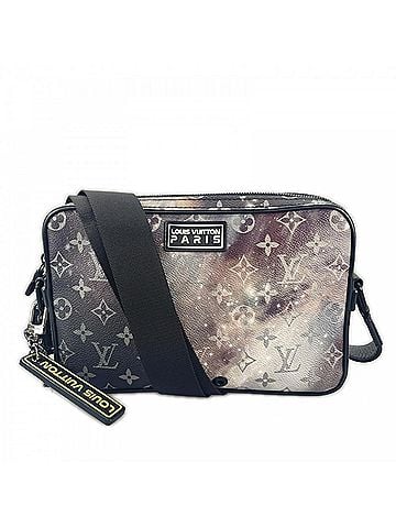 Louis Vuitton Louis Vuitton messenger bag for women, leather, multicolor, silver hardware. (view 1)