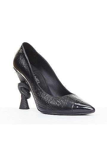 Chanel Chanel Sculpted Sailor Knot black leather CC cap toe pumps (view 2)