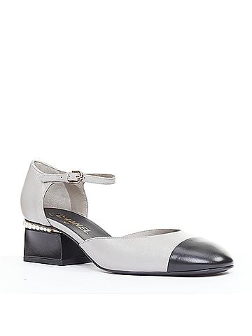Chanel Chanel grey leather pearl trimmed CC logo block heel pumps (view 2)