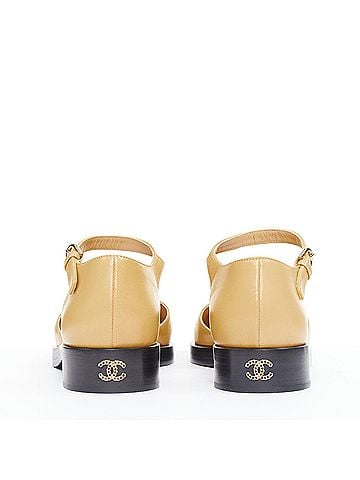 Chanel Chanel beige lambskin interlocking CC chain black flats (view 2)