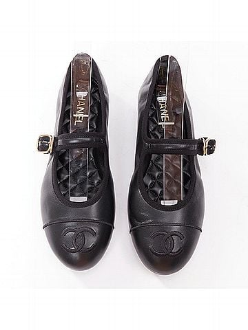 Chanel Chanel black soft lambskin stitched CC cap toe flats (view 2)