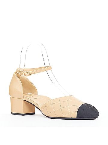 Chanel Chanel nude quilted lambskin CC grosgrain cap toe pumps (view 1)