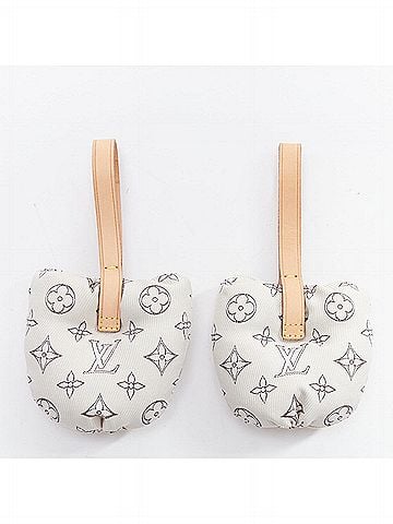 Louis Vuitton Louis Vuitton Monogram Travel Shoe Horn (view 1)