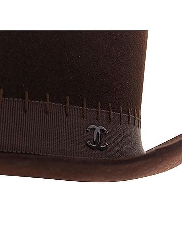 Chanel Chanel rabbit hair felt CC logo topstitch flat top hat (view 2)