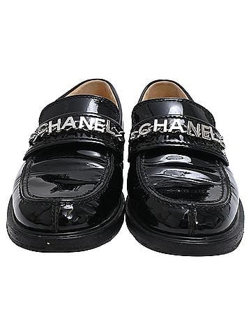 Chanel Chanel Logo-Plaque Loafers in Black Patent Leather (view 2)