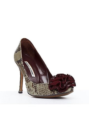 Manolo Blahnik Manolo Blahnik Leather Rose Pumps (view 2)